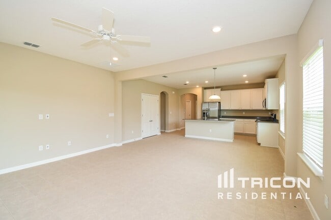 10274 Pavnes Creek Dr in Jacksonville, FL - Building Photo - Building Photo