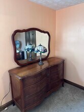 36 E Walnut St in Jeffersonville, OH - Building Photo - Building Photo