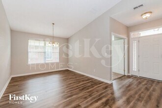 7354 Ironside Dr W in Jacksonville, FL - Building Photo - Building Photo