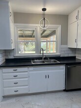 2938 S Vine St in Wichita, KS - Building Photo - Building Photo