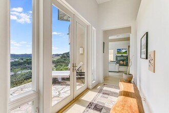 5304 Scenic View Dr in Austin, TX - Building Photo - Building Photo