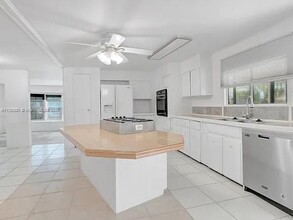 23017 Watergate Cir in Boca Raton, FL - Foto de edificio - Building Photo