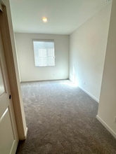 2288 Panama Dr in Corona, CA - Building Photo - Building Photo