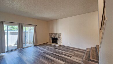 7825 Hampton Ln in Citrus Heights, CA - Building Photo - Building Photo