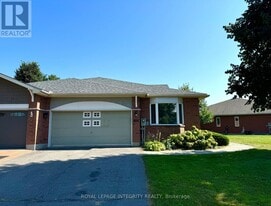 804 Hot Springs Way in Ottawa, ON - Building Photo