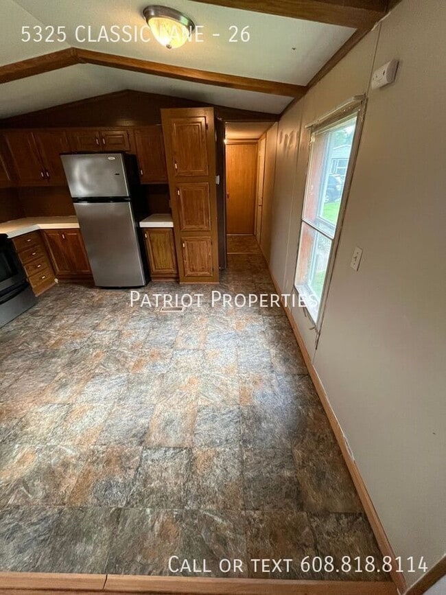 5325 Classic Ln in Platteville, WI - Building Photo - Building Photo