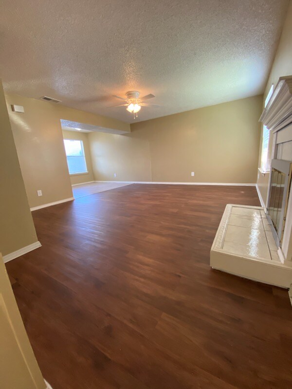 4038 Walnut Park Cir Rentals in Garland, TX