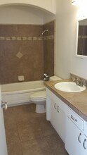 2830-2830 Alfreda Way in Redding, CA - Foto de edificio - Building Photo