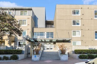 3090 Glascock St in Oakland, CA - Building Photo