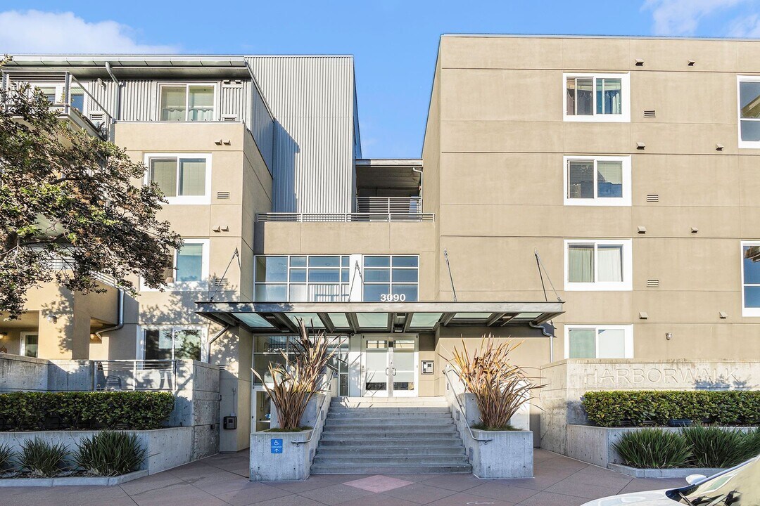 3090 Glascock St in Oakland, CA - Building Photo