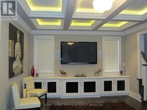 16 Orion Ave in Vaughan, ON - Building Photo - Building Photo