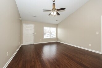 3014 Deer Trail Dr in Spring Hill, TN - Building Photo - Building Photo