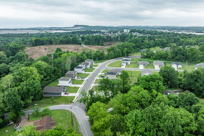 The Retreat at Finch Branch in La Vergne, TN - Building Photo - Building Photo