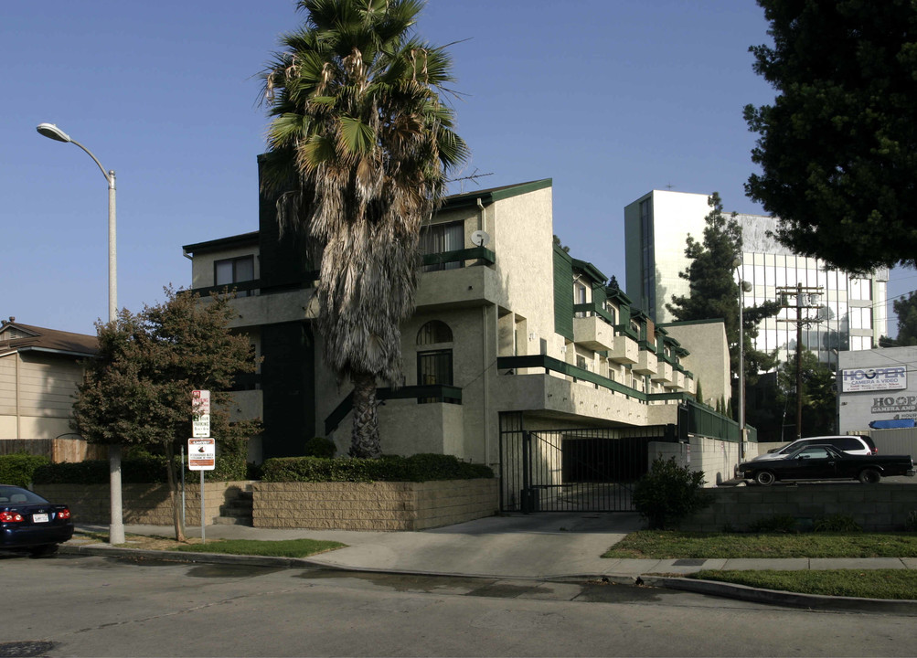 11127 Hesby St in North Hollywood, CA - Foto de edificio