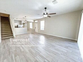 26541 Castleview Way in Wesley Chapel, FL - Building Photo - Building Photo
