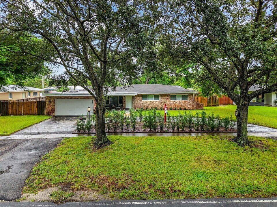 152 SW 59th Ave in Plantation, FL - Building Photo
