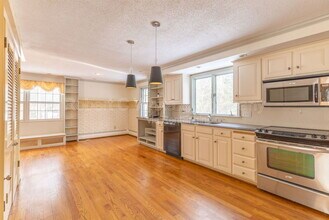 57 Ellise Rd in Mansfield, CT - Building Photo - Building Photo