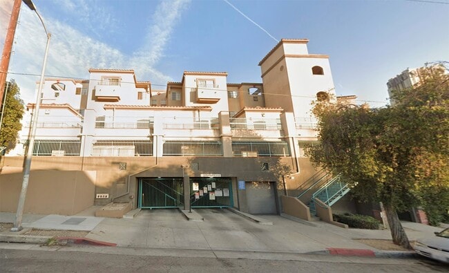 property at 1310 Rio Vista Ave