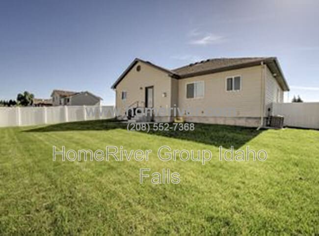 property at 3861 Copper Ln