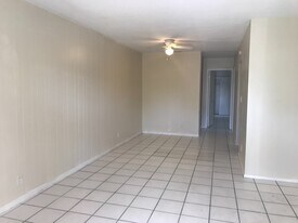 1337 NW 8th Ave in Fort Lauderdale, FL - Building Photo