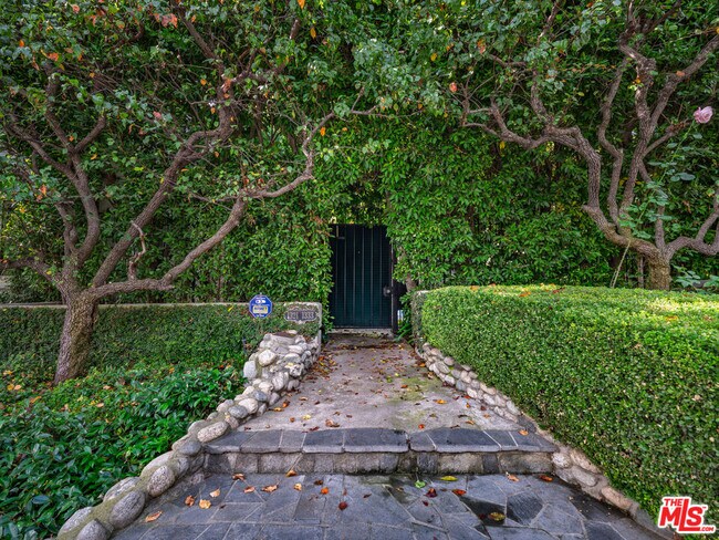 1321 Hayworth Ave in West Hollywood, CA - Building Photo - Building Photo