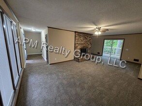 401 S Royal Tower Dr in Irmo, SC - Building Photo - Building Photo
