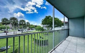150 SW 134th Way in Pembroke Pines, FL - Building Photo - Building Photo