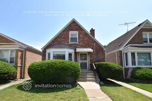 8035 S Richmond St in Chicago, IL - Building Photo