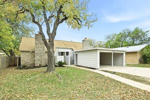 2711 St Edwards Cir in Austin, TX - Building Photo