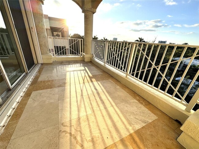 1824 Brickell Ave, Unit 4 in Miami, FL - Building Photo - Building Photo