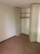 Xerxes Manor Apartments in Edina, MN - Building Photo - Building Photo