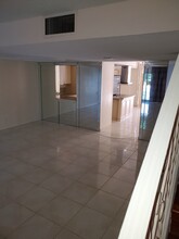 824 NE 27th Ave in Hallandale Beach, FL - Building Photo - Building Photo