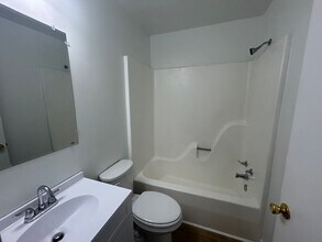 271 N Bradford Ave in Brownsville, TN - Building Photo - Building Photo