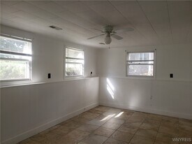 3707 Horan Rd in Medina, NY - Building Photo