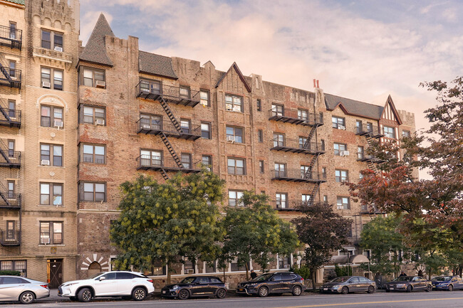 Crestwood in Brooklyn, NY - Building Photo - Building Photo