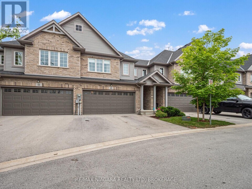 340 Prospect Point Rd N in Fort Erie, ON - Building Photo