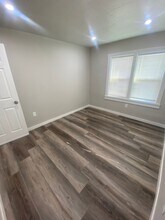 1350 S Washington St in Kennewick, WA - Building Photo - Building Photo