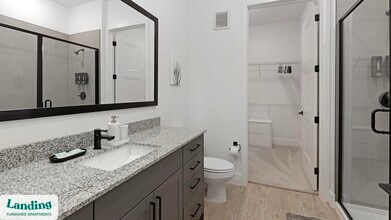 650 E Sycamore St, Unit 3313 in Denton, TX - Foto de edificio - Building Photo