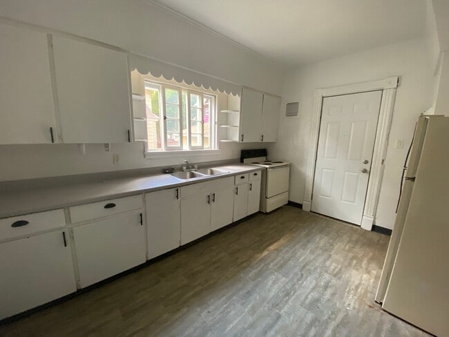 property at 622 Minor Ave