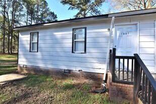 1607 Charter Dr in Rocky Mount, NC - Building Photo