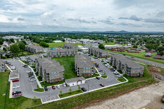 Ironwood Apartments in Lebanon, TN - Building Photo - Building Photo