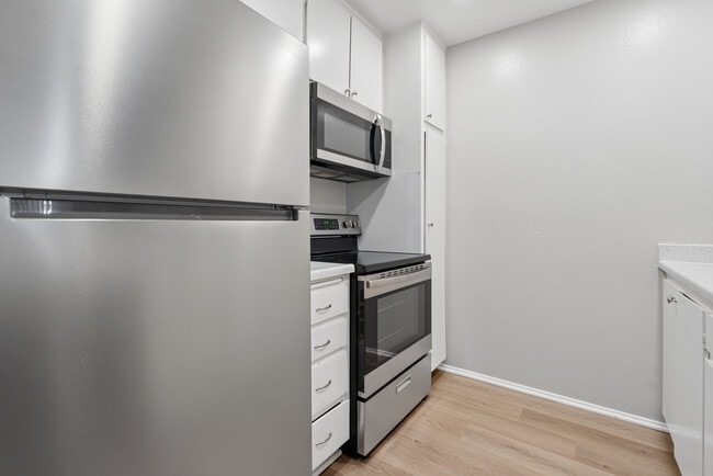 Villa Maria Apartments in Riverside, CA - Foto de edificio - Building Photo