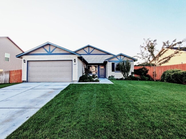 property at 5825 Sidon Ln