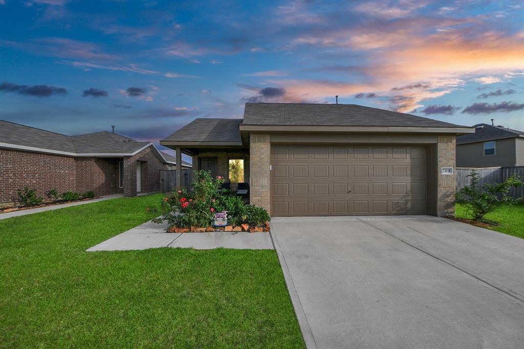 7319 Clover Chase Dr in Katy, TX - Building Photo