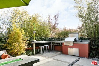 2217 Grand Canal in Los Angeles, CA - Foto de edificio - Building Photo