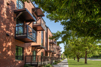 Second Avenue Apartments in Columbus, GA - Foto de edificio - Building Photo