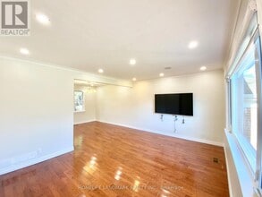 70 Shilton Rd in Toronto, ON - Building Photo - Building Photo