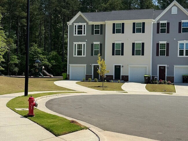 801 Romeria Dr in Durham, NC - Building Photo - Building Photo