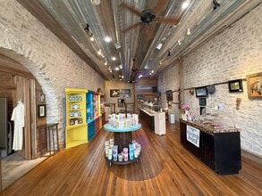 101 Walnut St in Glen Rose, TX - Building Photo - Building Photo