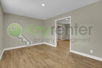 3037 San Diego Way in Sacramento, CA - Building Photo - Building Photo